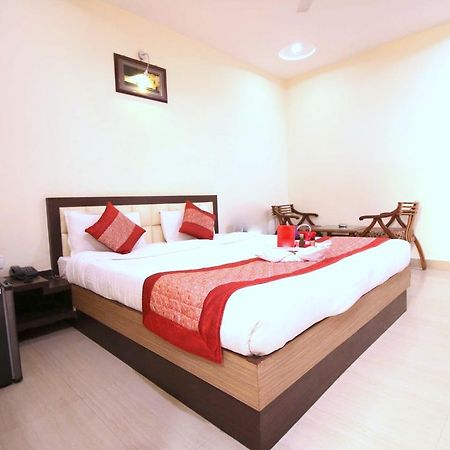 Hotel Radiance Gwalior Esterno foto