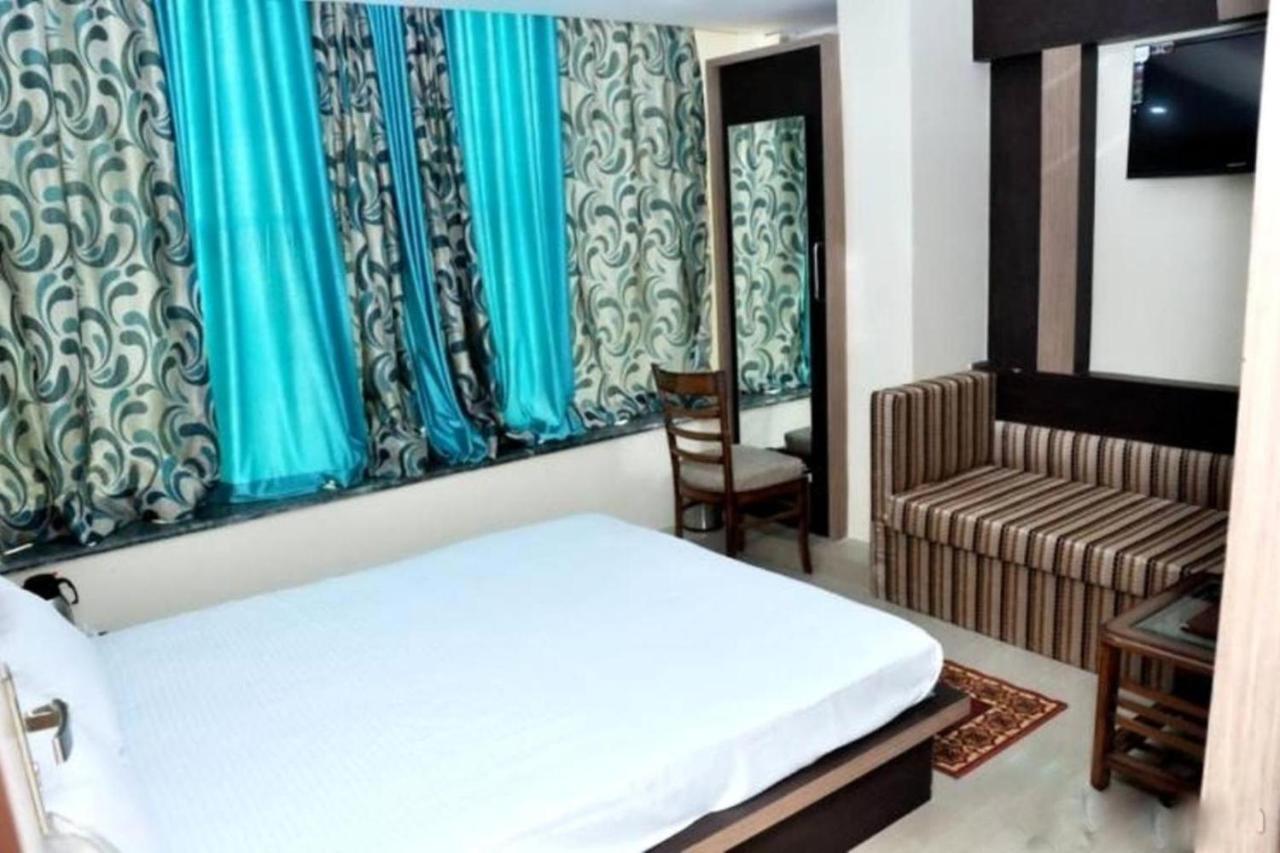 Hotel Radiance Gwalior Esterno foto
