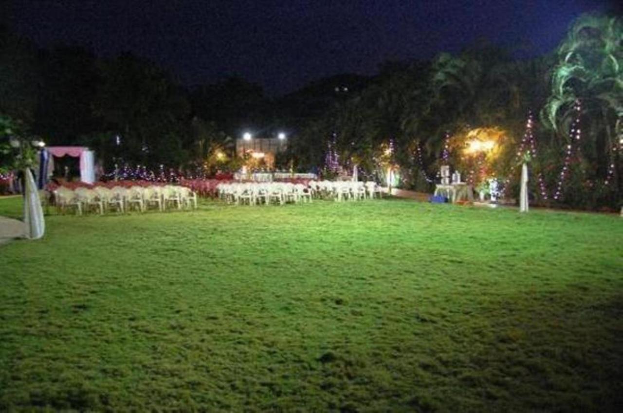 Hotel Radiance Gwalior Esterno foto